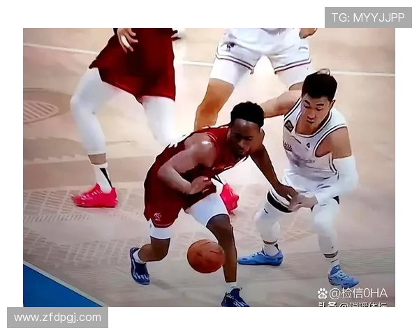 CBA纳托尔妙传篮下助攻陈盈骏压哨三分命中引爆比赛高潮瞬间全场