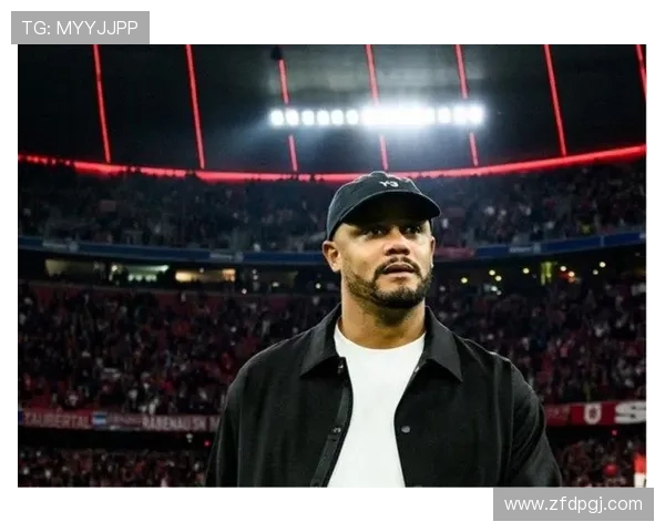 拜仁高层与孔帕尼今夏欲引西蒙斯交易遭赫内斯否决